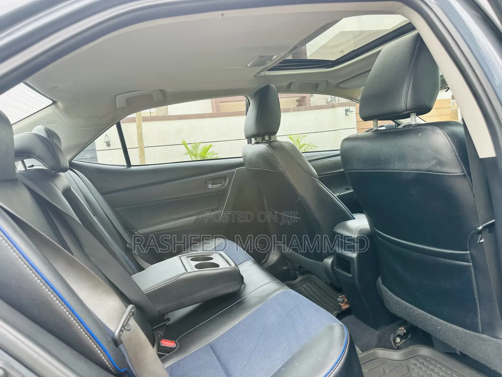 Toyota Corolla SE Special Edition 4dr Sedan (1.8L 4cyl CVT) 2017 Gray