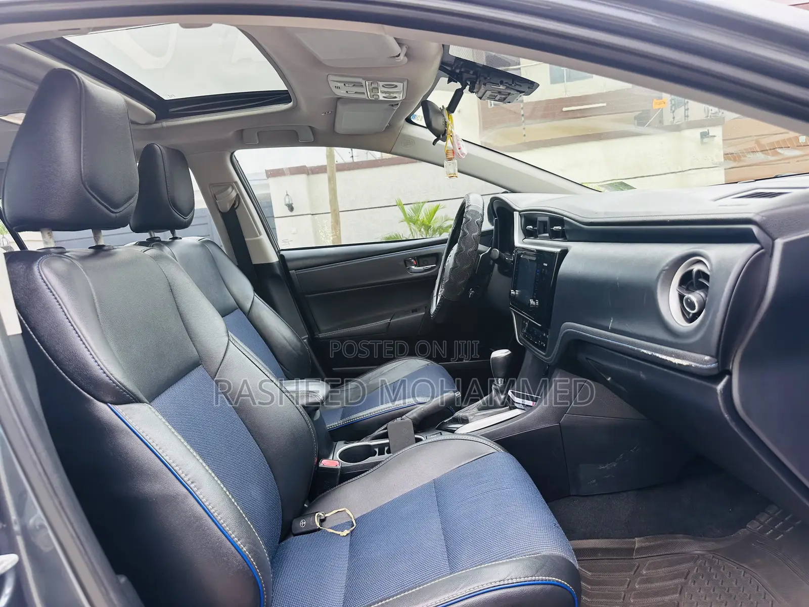 Toyota Corolla SE Special Edition 4dr Sedan (1.8L 4cyl CVT) 2017 Gray