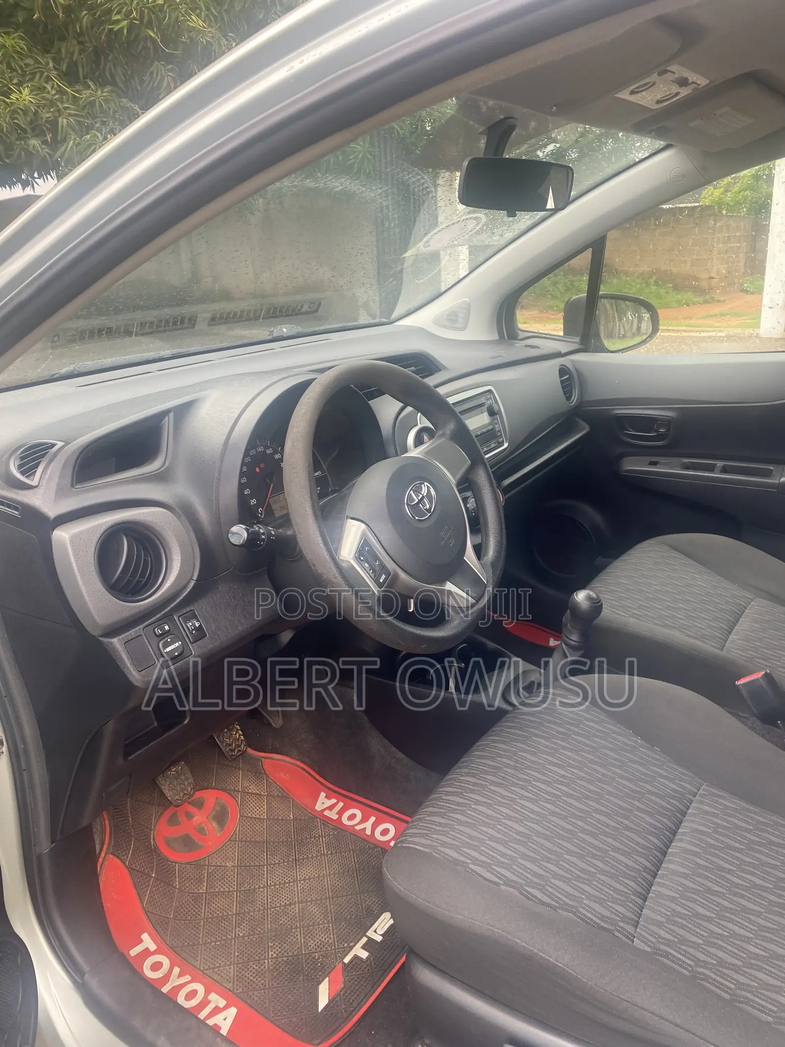 Toyota Yaris 2013 Silver