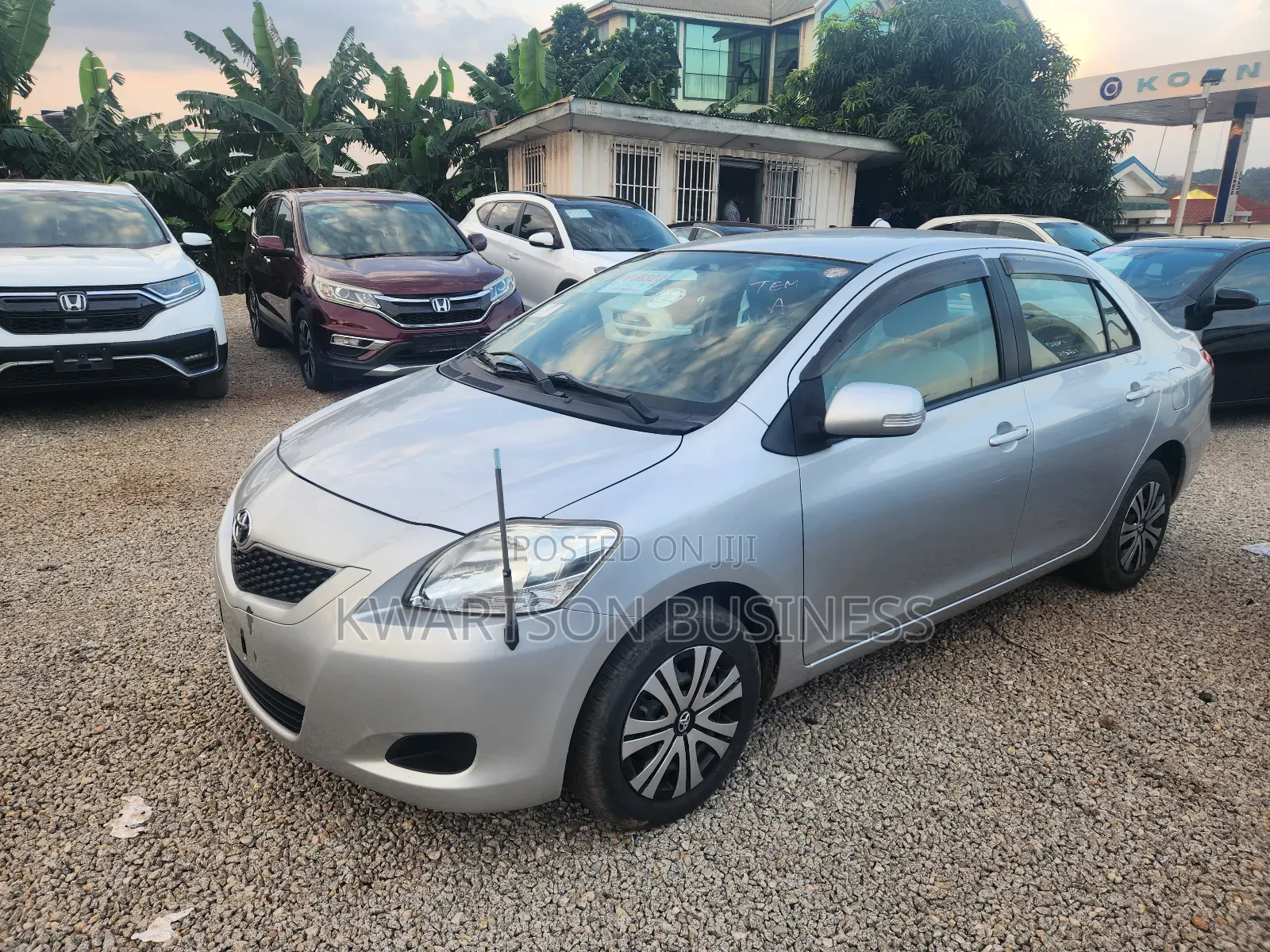 Toyota Belta 2012 Silver