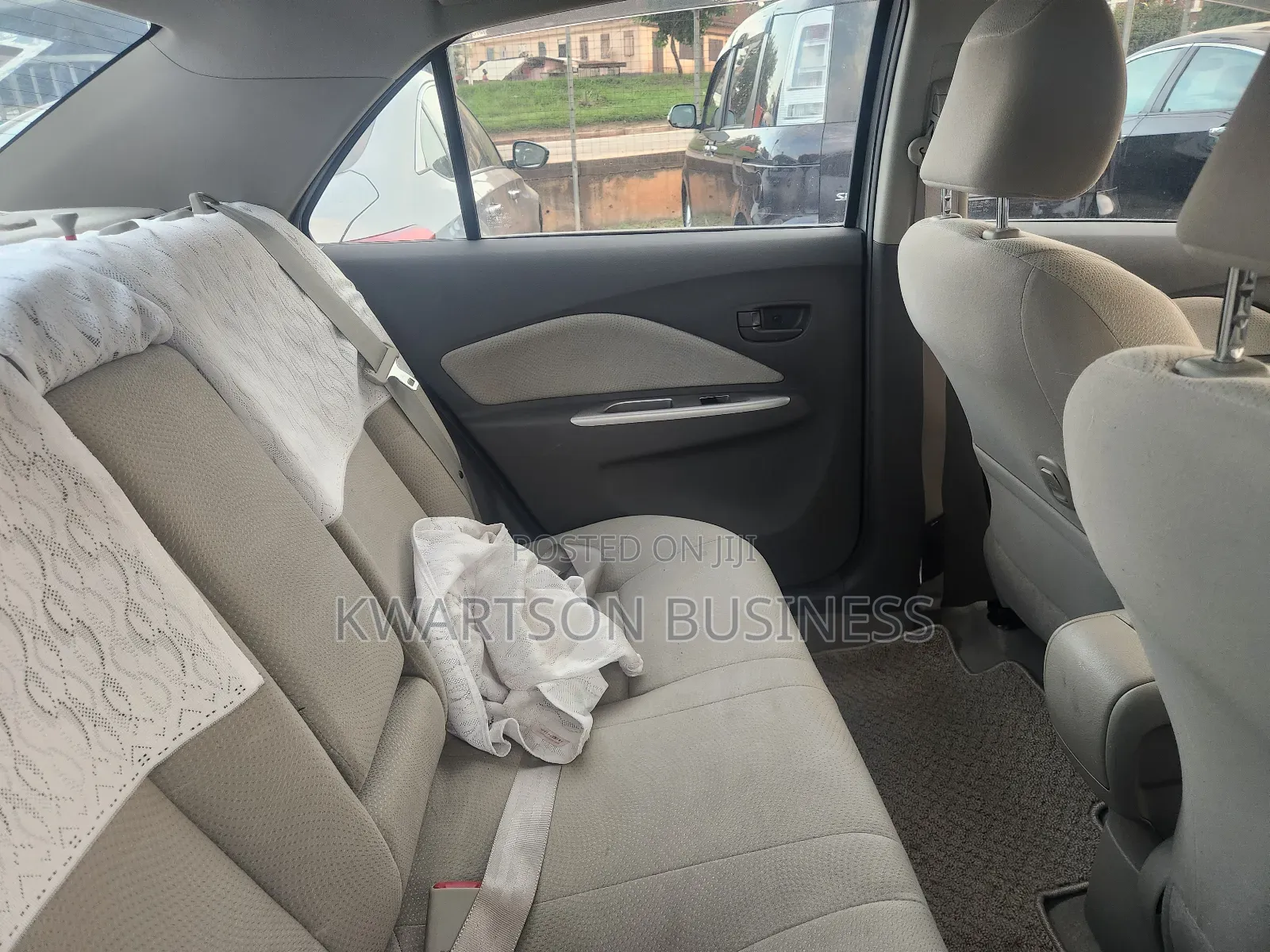 Toyota Belta 2012 Silver