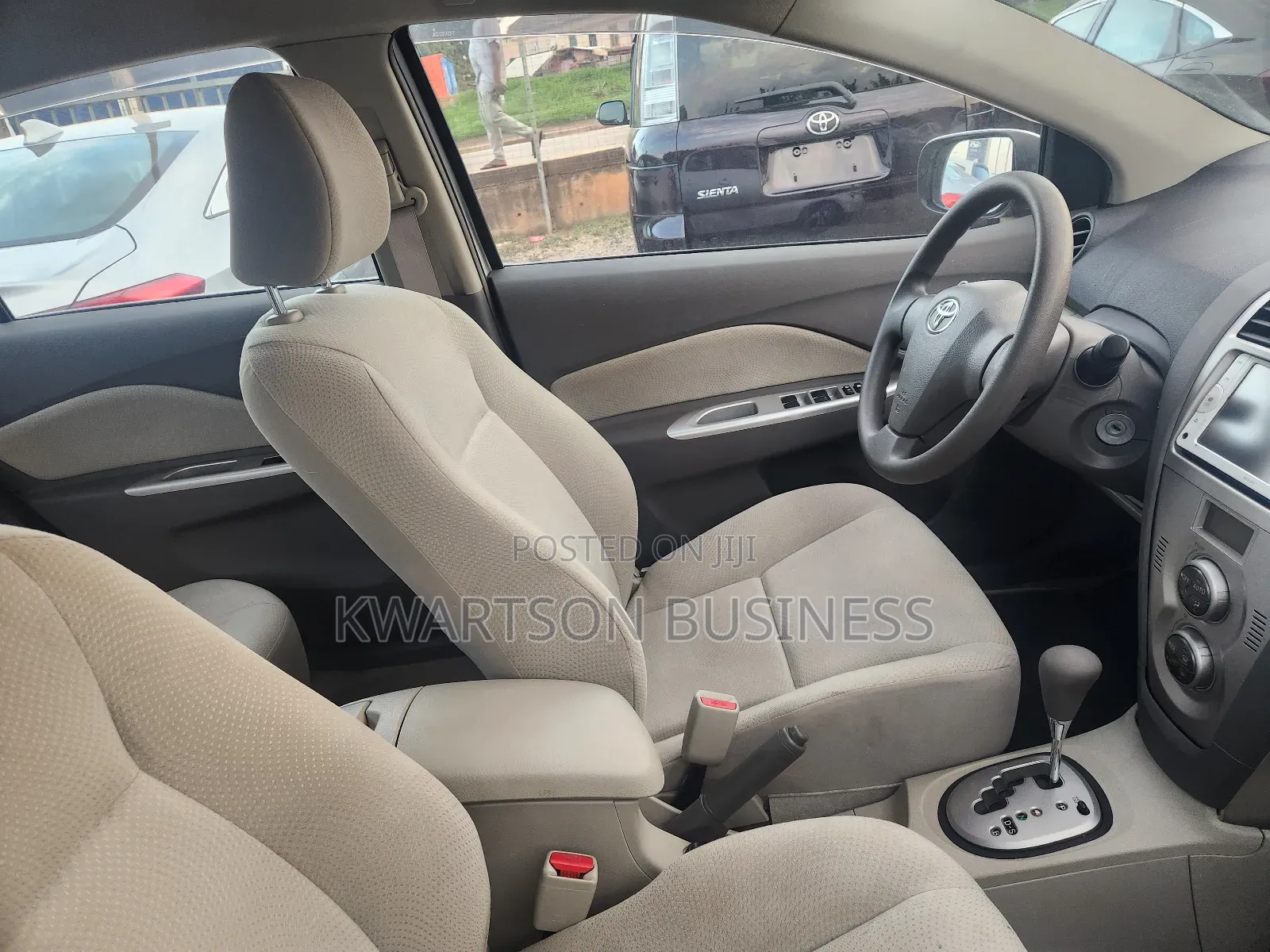 Toyota Belta 2012 Silver