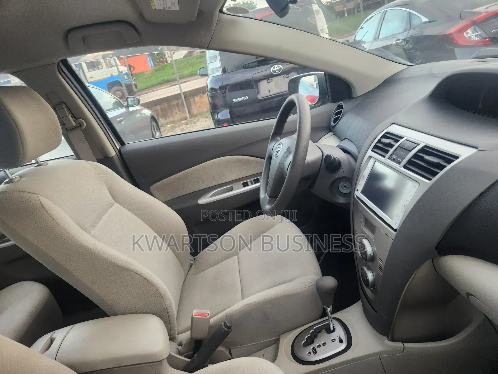 Toyota Belta 2012 Silver
