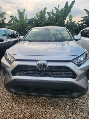 Toyota RAV4 2025 Silver
