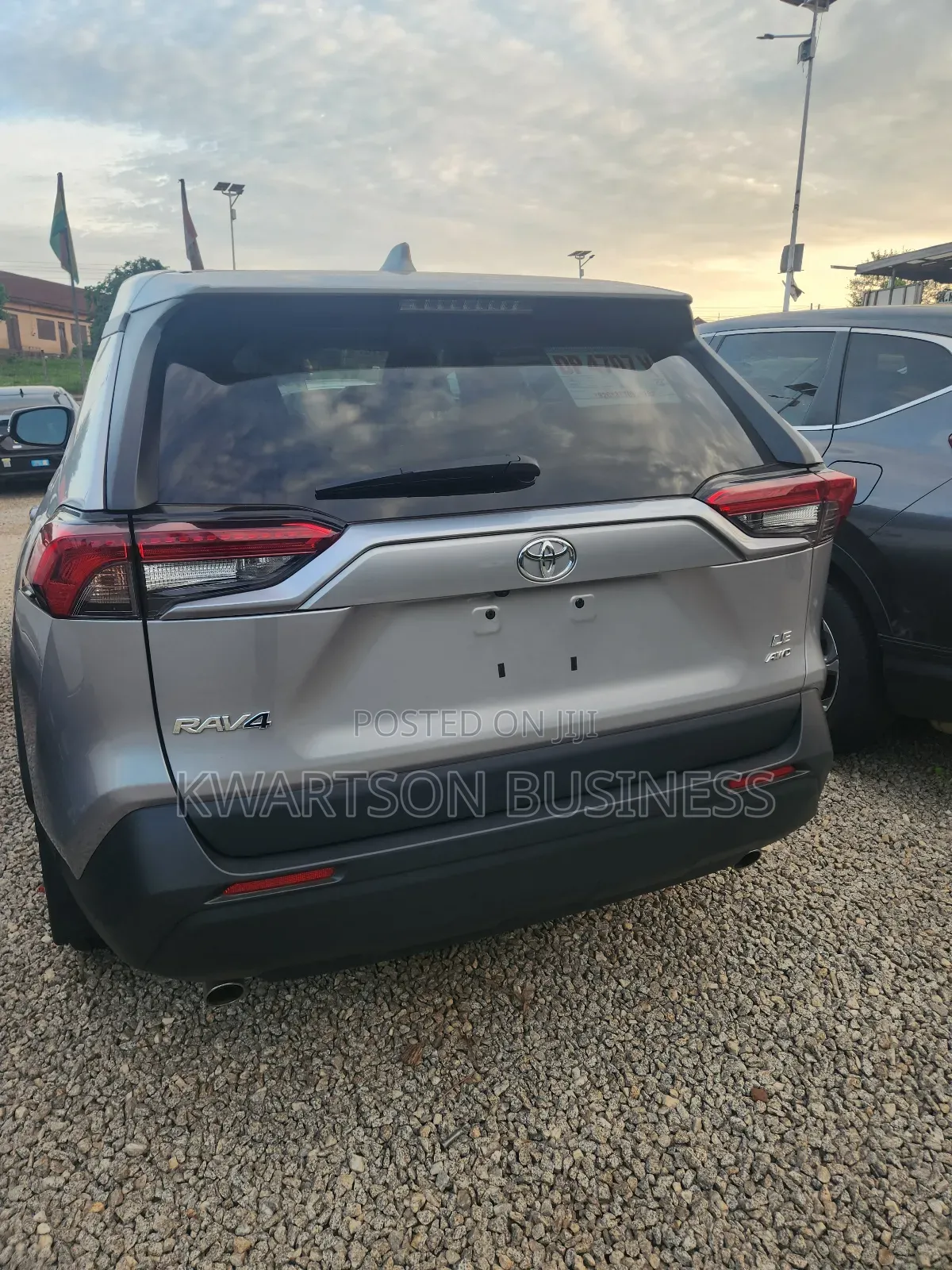 Toyota RAV4 2025 Silver