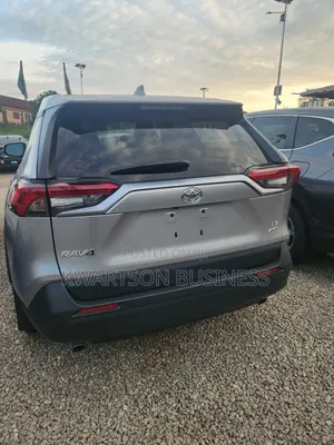 Toyota RAV4 2025 Silver