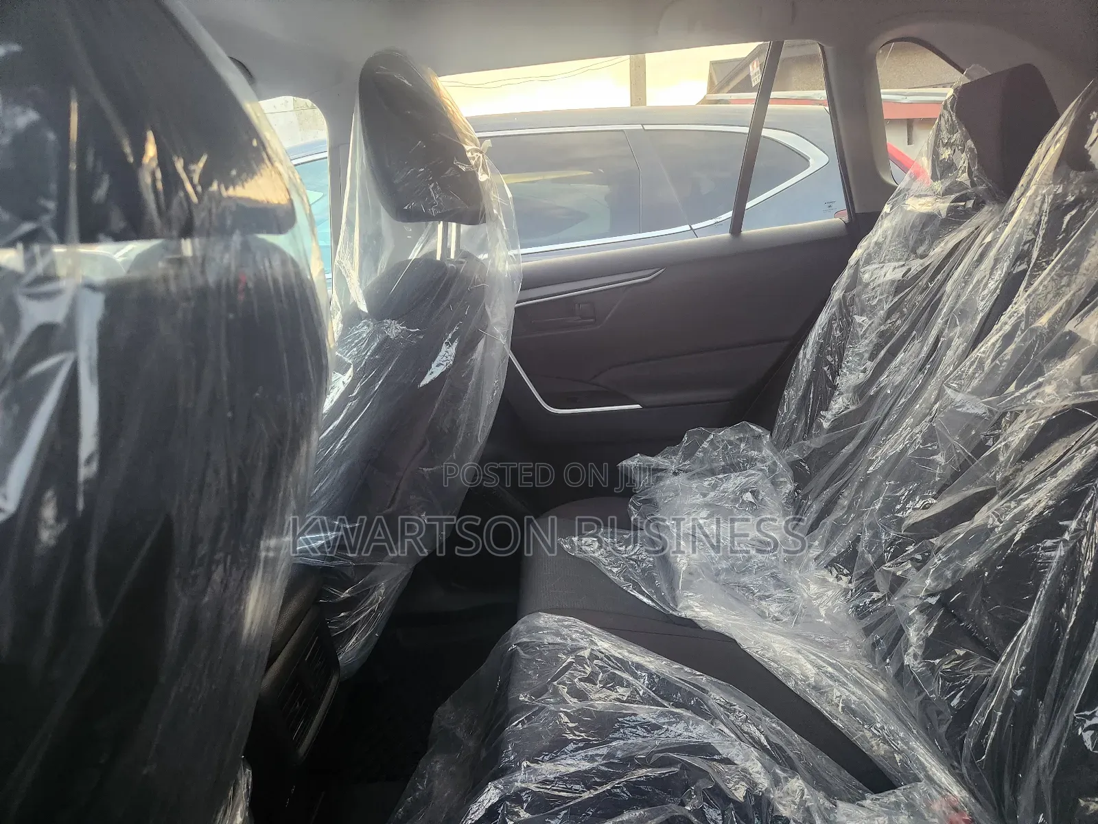 Toyota RAV4 2025 Silver