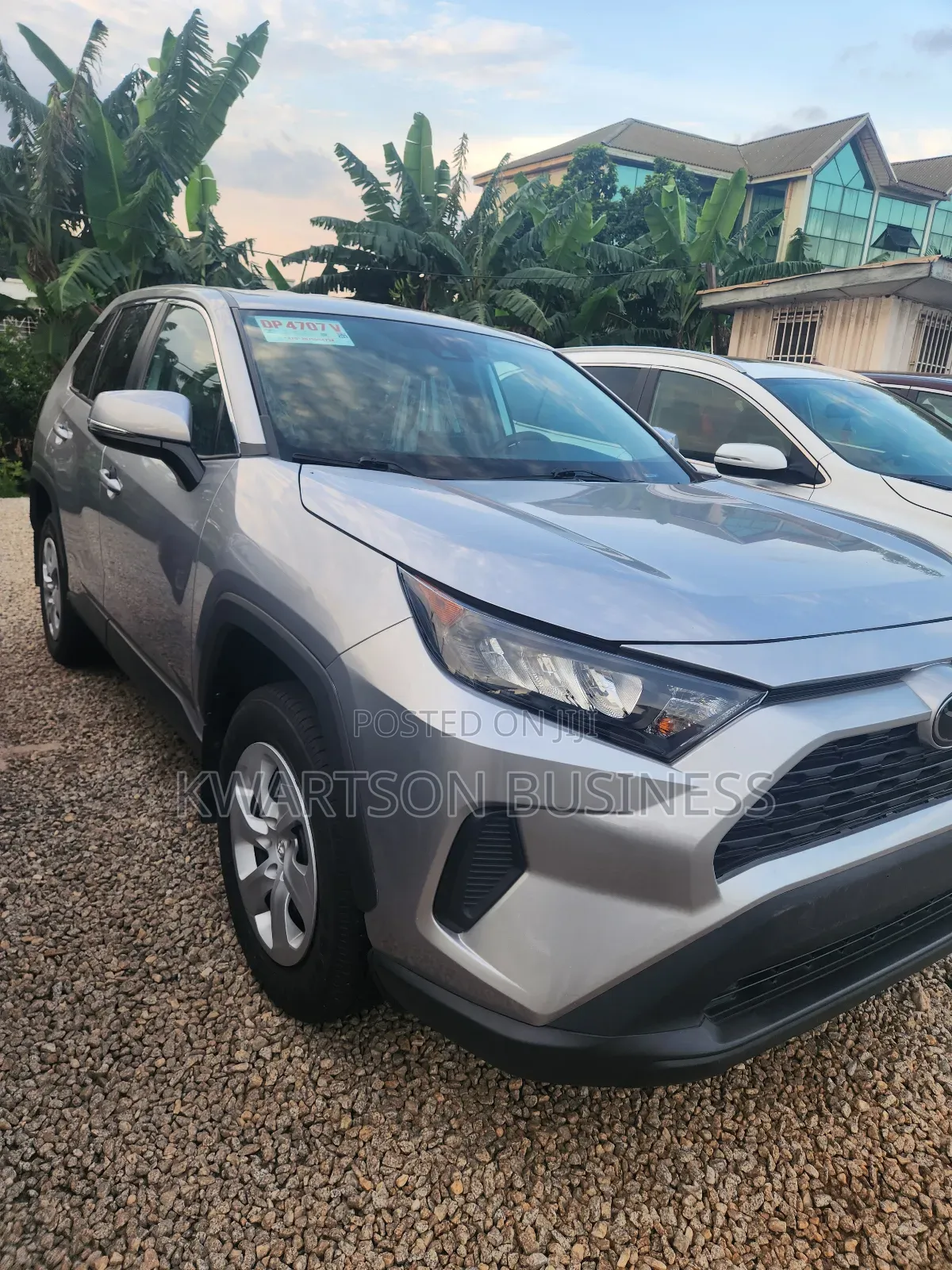 Toyota RAV4 2025 Silver
