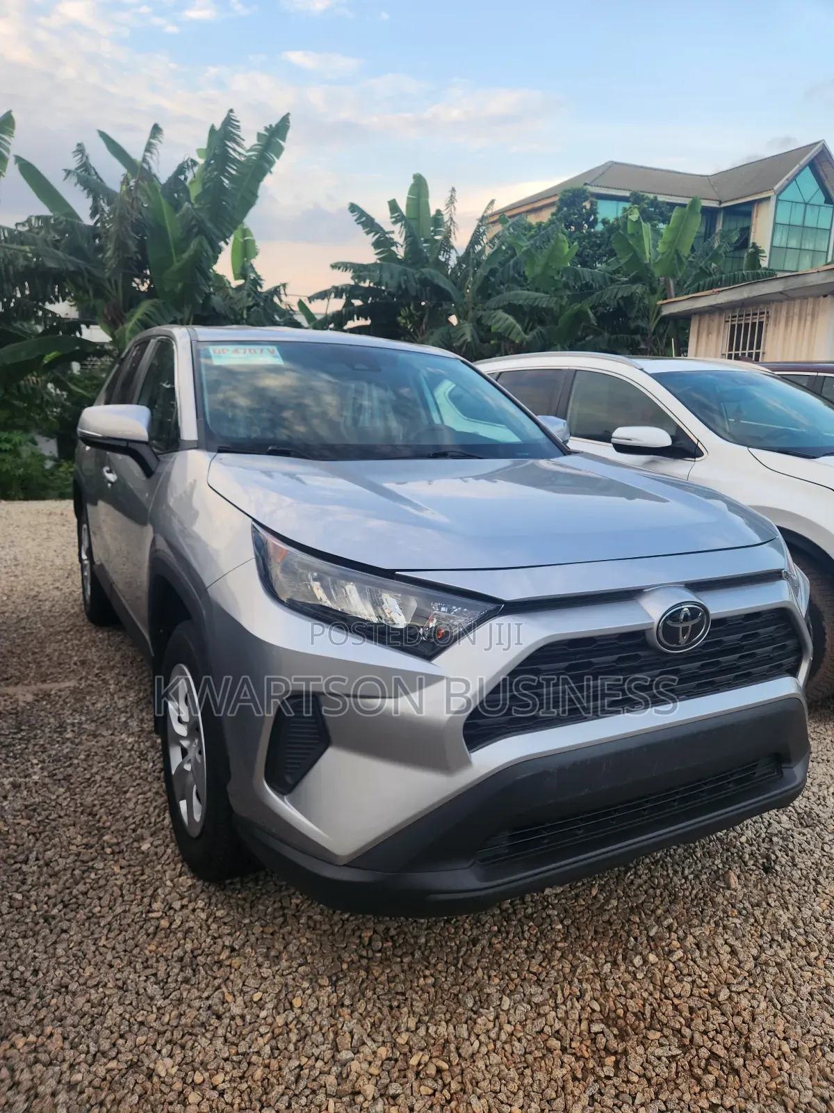 Toyota RAV4 2025 Silver