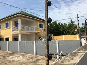 3bdrm Apartment in Spintex, Sakumono for rent