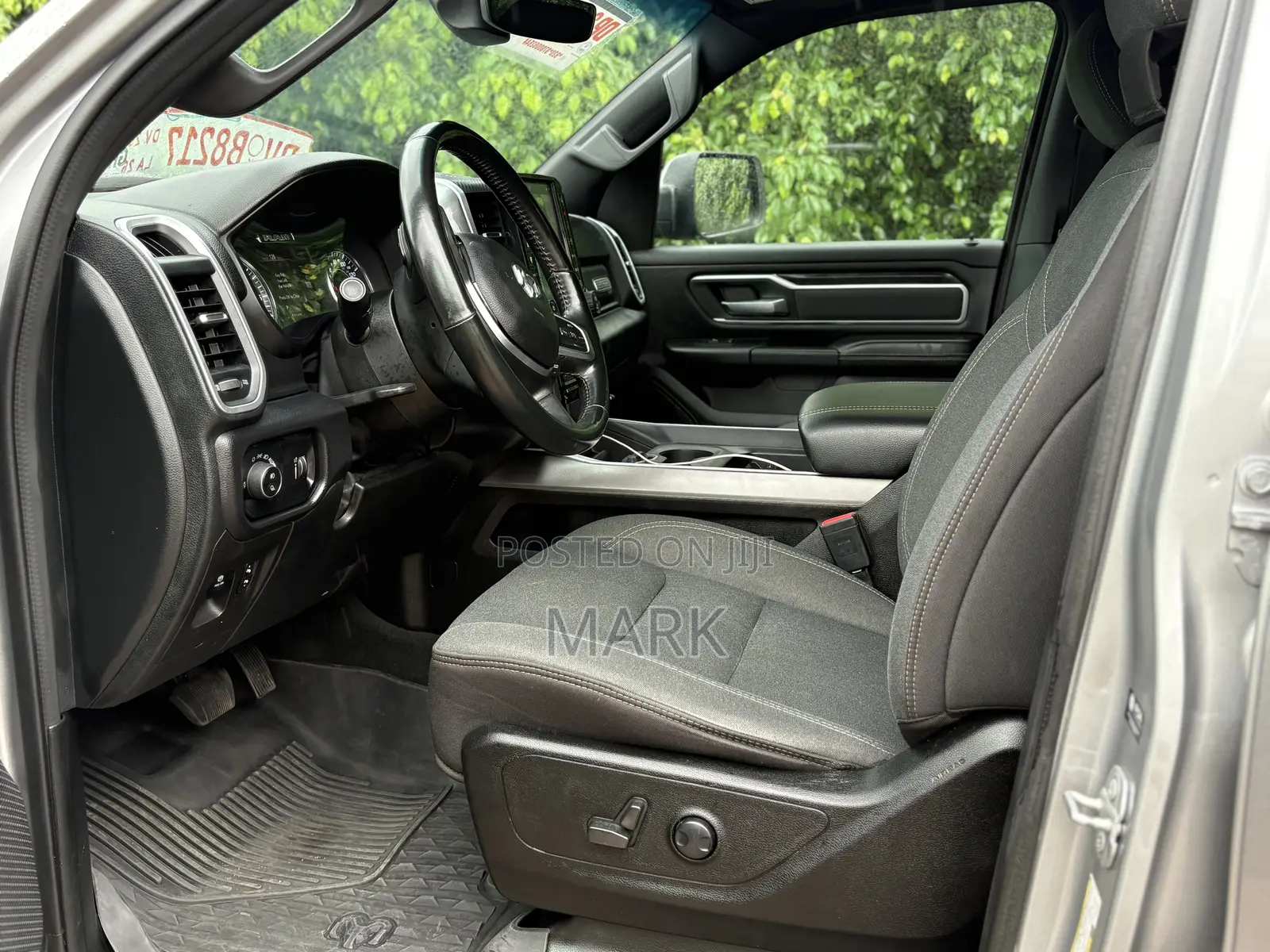 Dodge RAM 2022 Silver