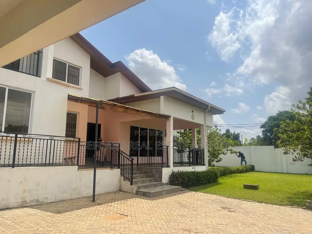 7bdrm House in Sefdard Properties, Kwabenya for rent