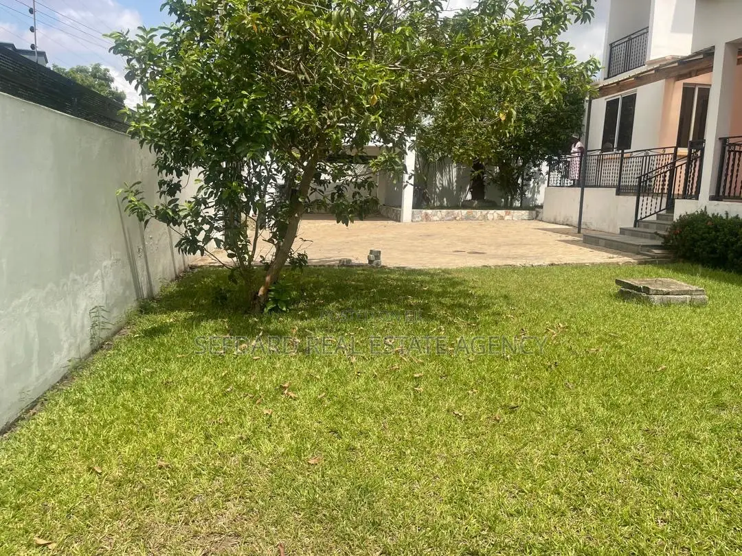 7bdrm House in Sefdard Properties, Kwabenya for rent