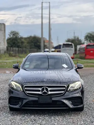 Mercedes-Benz E300 4Matic AWD Sedan (2.0L 4cyl 9A) 2017 Black