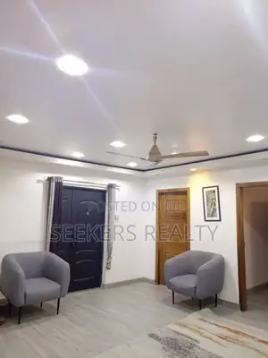 Furnished 2bdrm Apartment in Seekers Realty, Oxford Street for rent