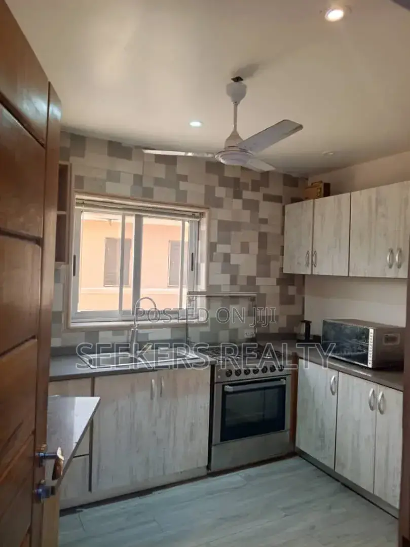 Furnished 2bdrm Apartment in Seekers Realty, Oxford Street for rent