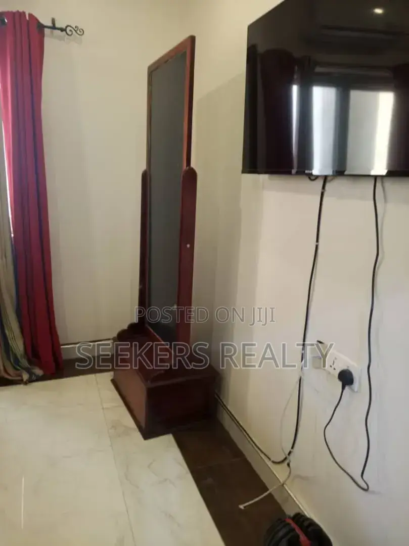 Furnished 2bdrm Apartment in Seekers Realty, Oxford Street for rent