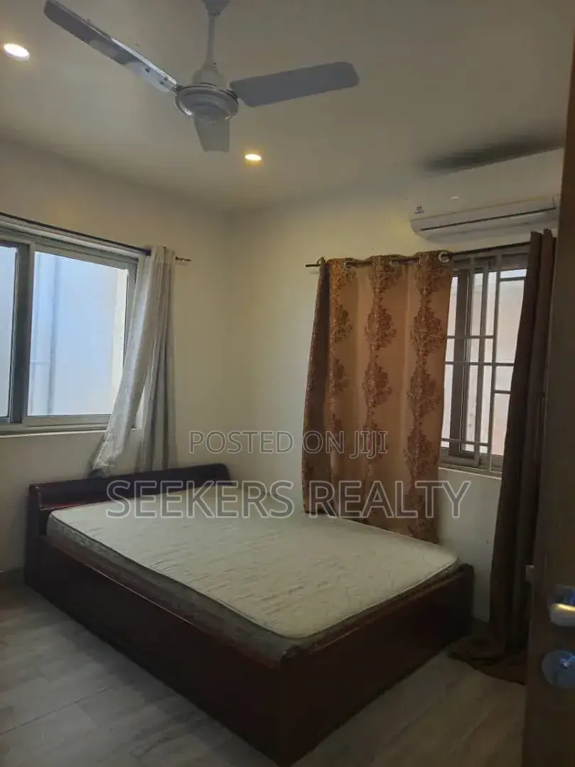 Furnished 2bdrm Apartment in Seekers Realty, Oxford Street for rent