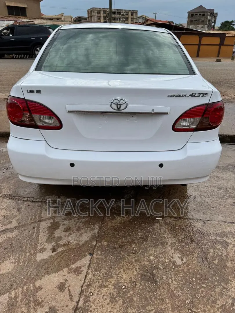 Toyota Corolla 2008 White