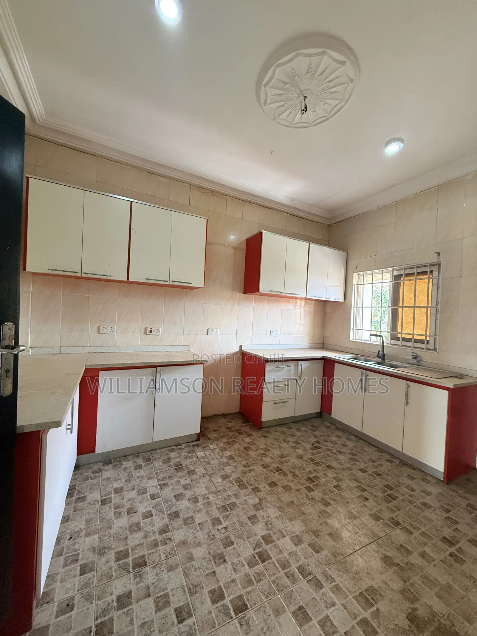 3bdrm Apartment in Coastal Estate Area, Spintex for rent