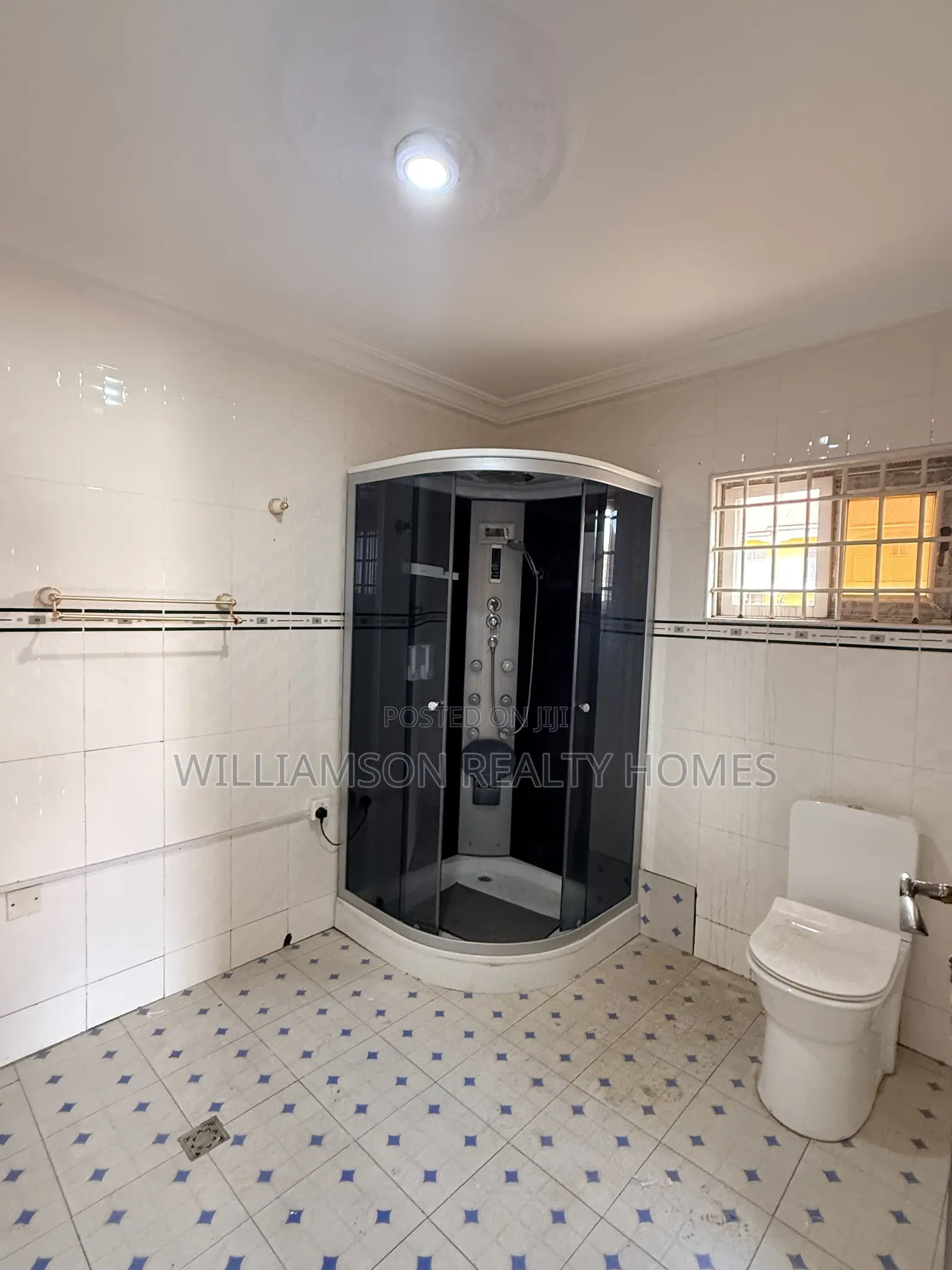 3bdrm Apartment in Coastal Estate Area, Spintex for rent