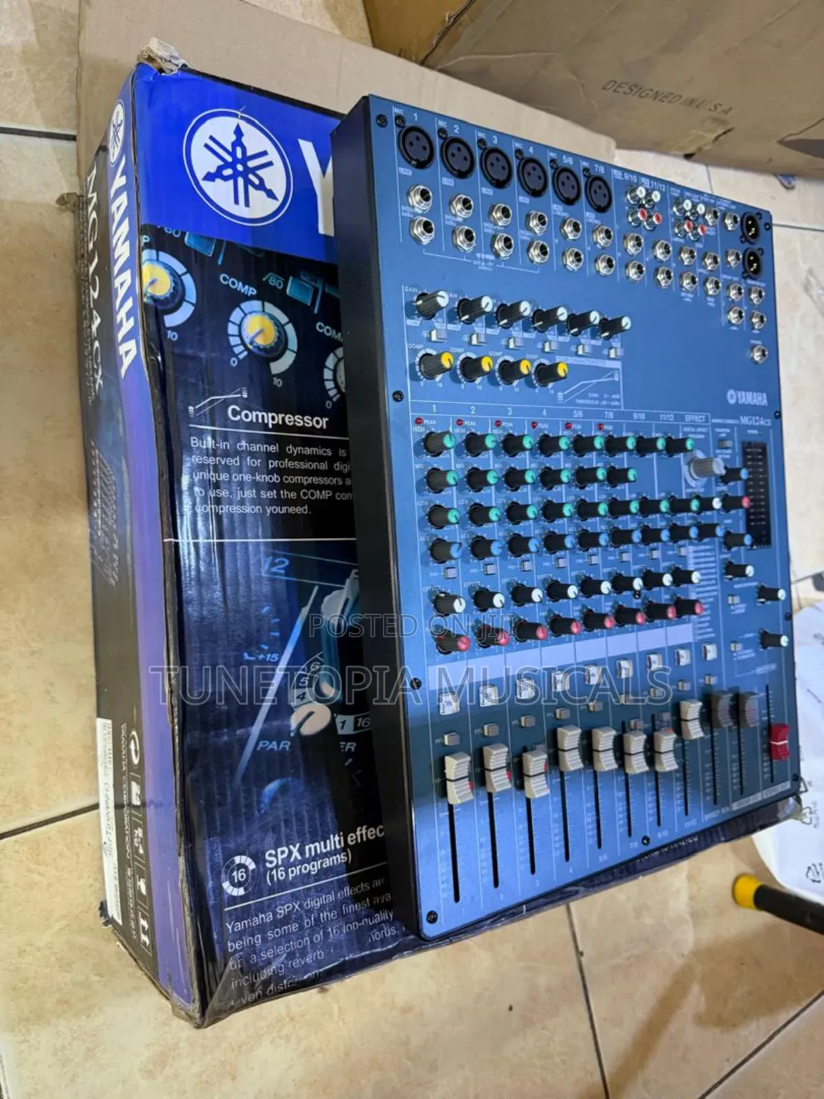 Yamaha Mg124cx 12-Channel Mixer