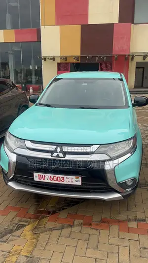 Mitsubishi Outlander 2016 Green