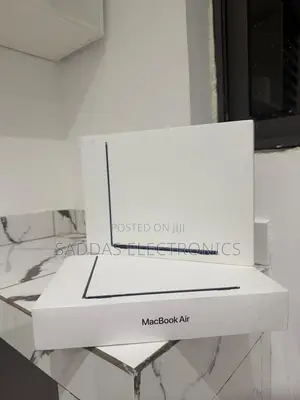 New Laptop Apple MacBook Air 16GB Apple M5 SSD 512GB