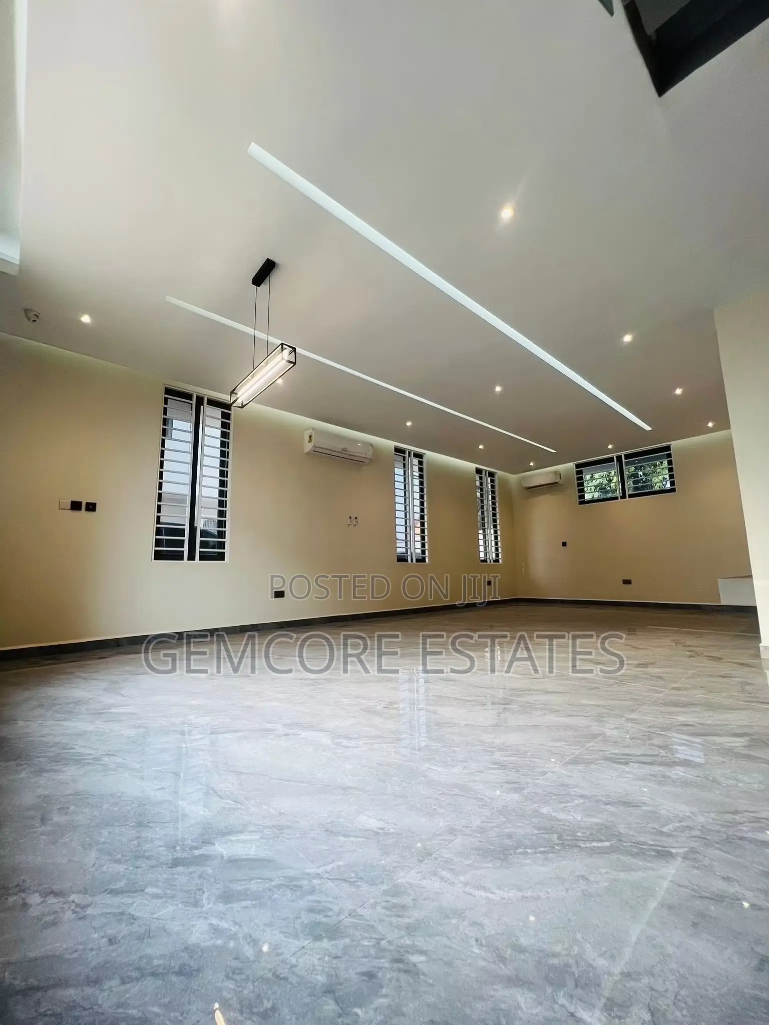 4bdrm House in School Junction, Ashaley Botwe for sale