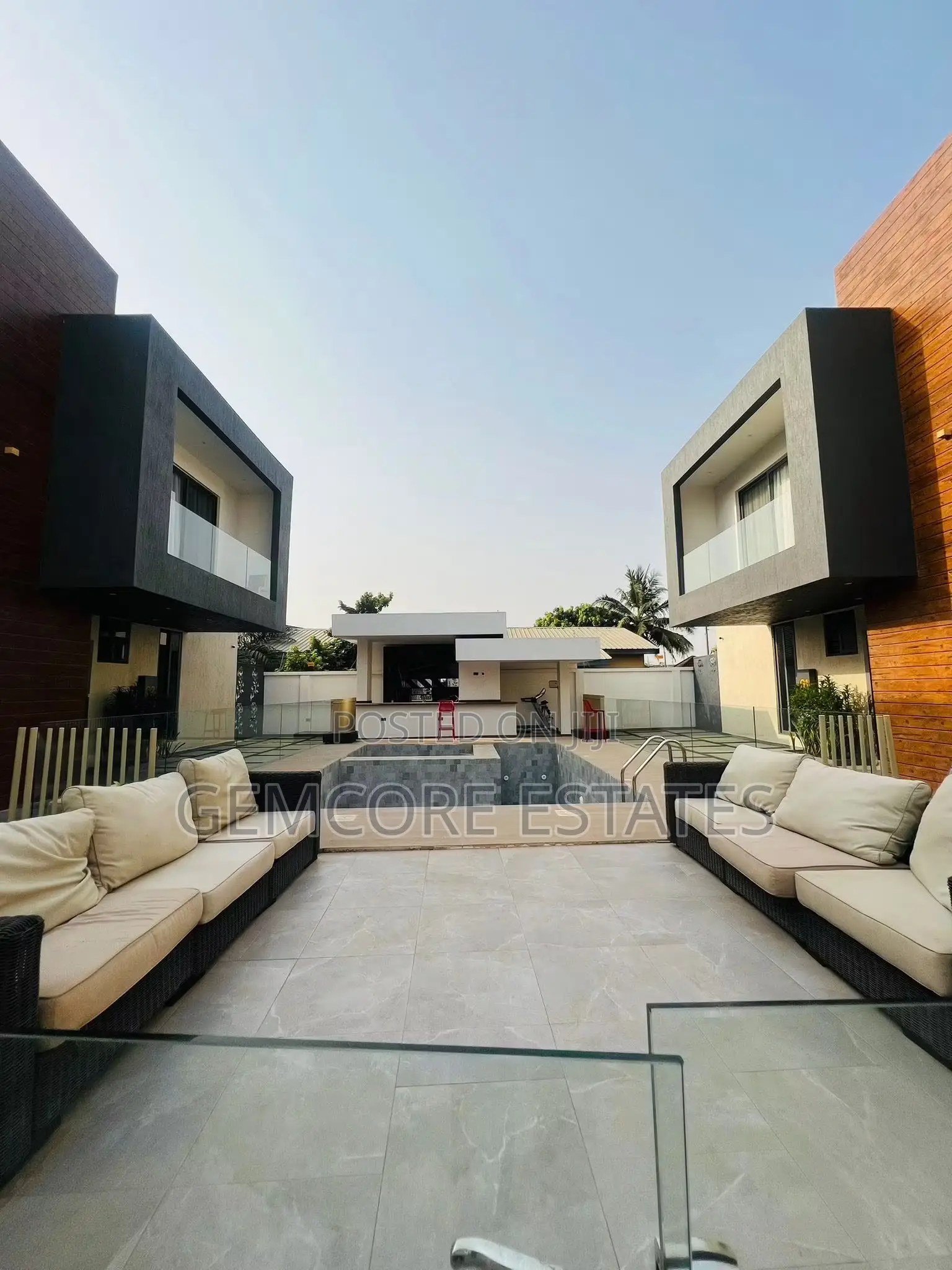 4bdrm House in School Junction, Ashaley Botwe for sale