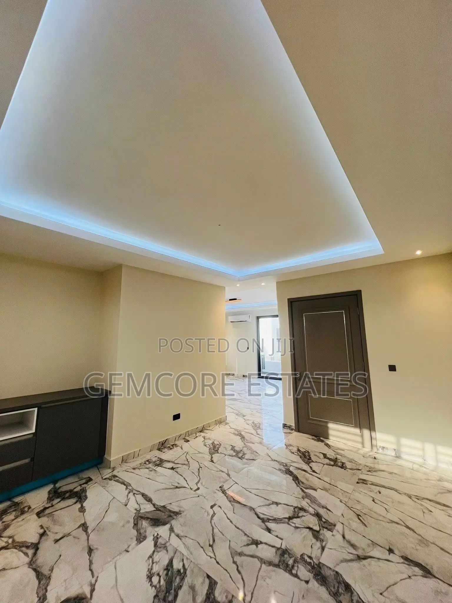 4bdrm House in School Junction, Ashaley Botwe for sale