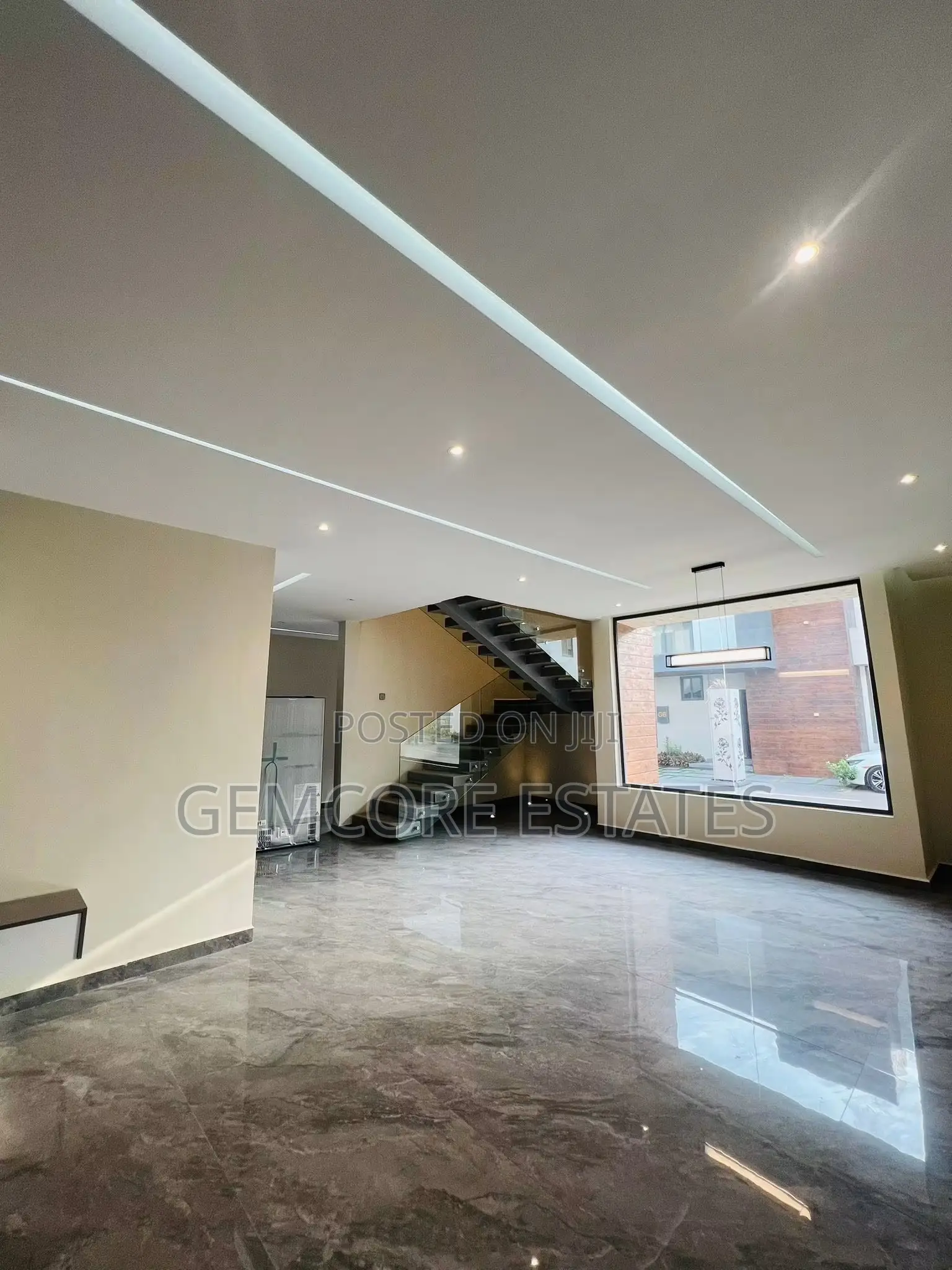 4bdrm House in School Junction, Ashaley Botwe for sale