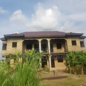 8bdrm Block of Flats in Amanano Homes, Atwima Kwanwoma for sale