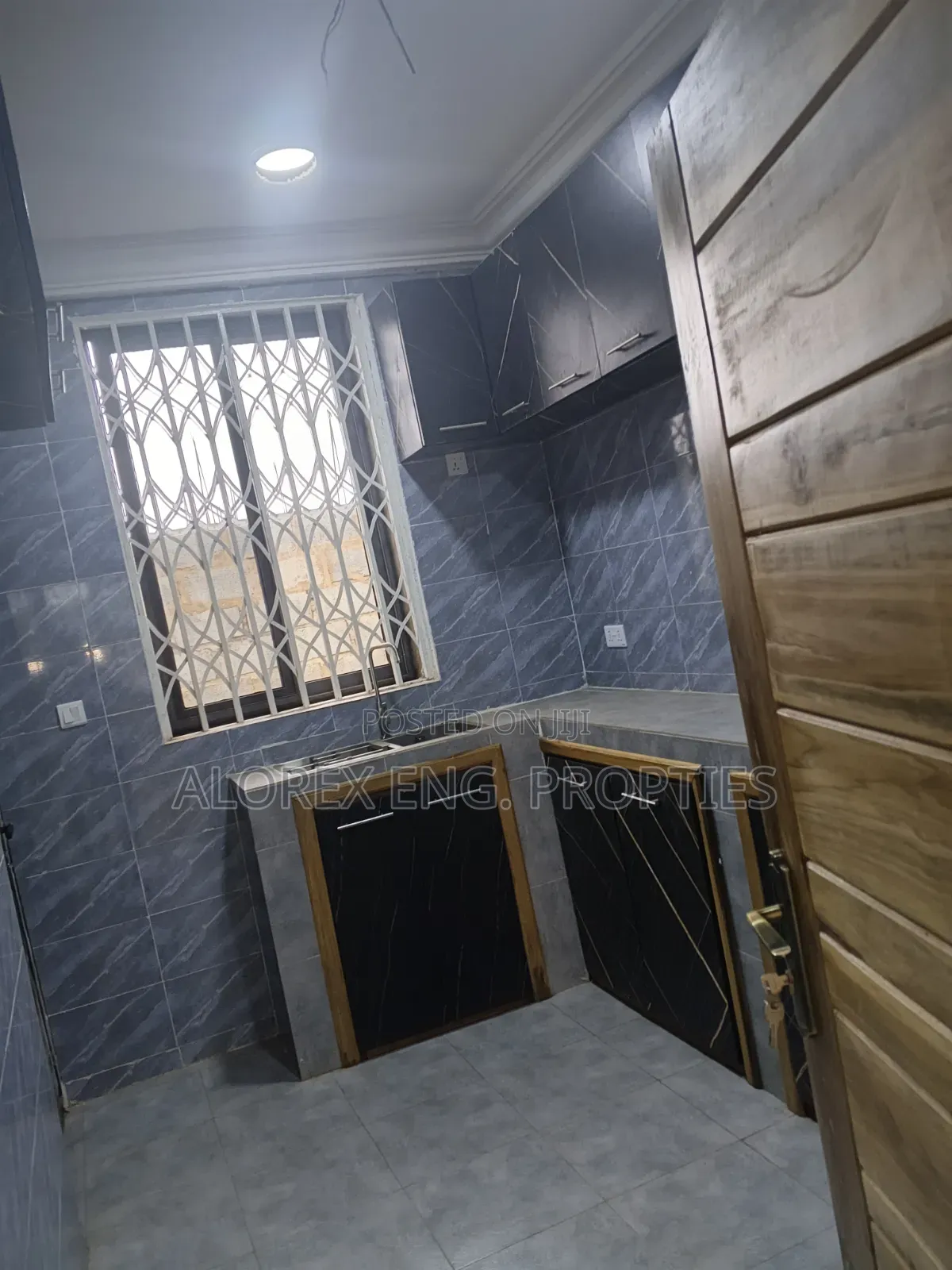 2bdrm Apartment in Adenta Amrahia, Frafraha for rent
