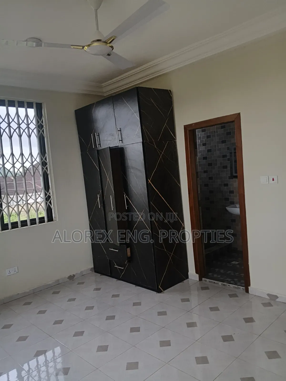 2bdrm Apartment in Adenta Amrahia, Frafraha for rent