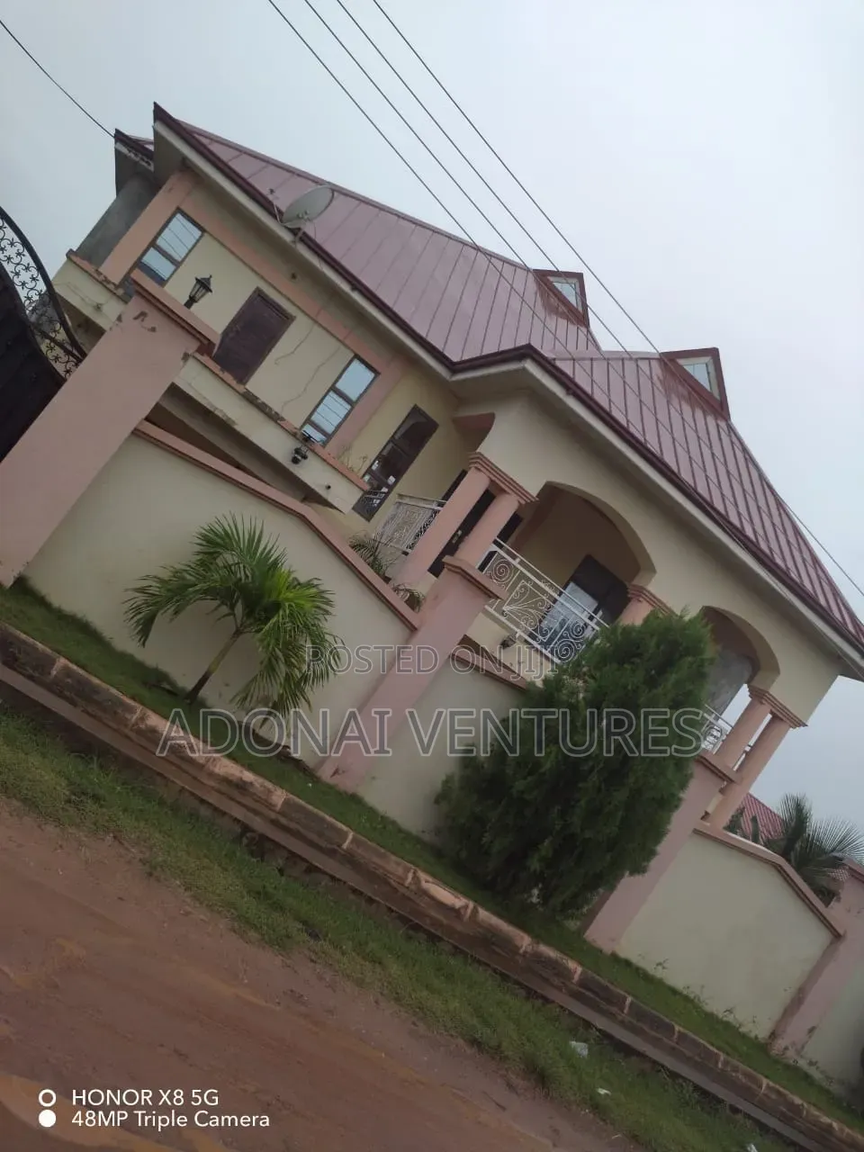 7bdrm House in Tech Anwomaso, Kumasi Metropolitan for sale