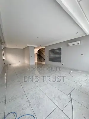 4bdrm Duplex in East Legon, American House for rent