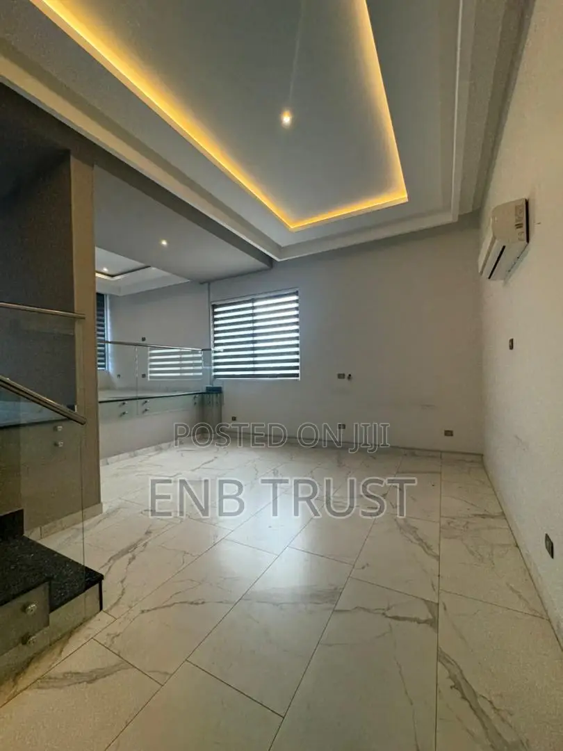 4bdrm Duplex in East Legon, American House for rent