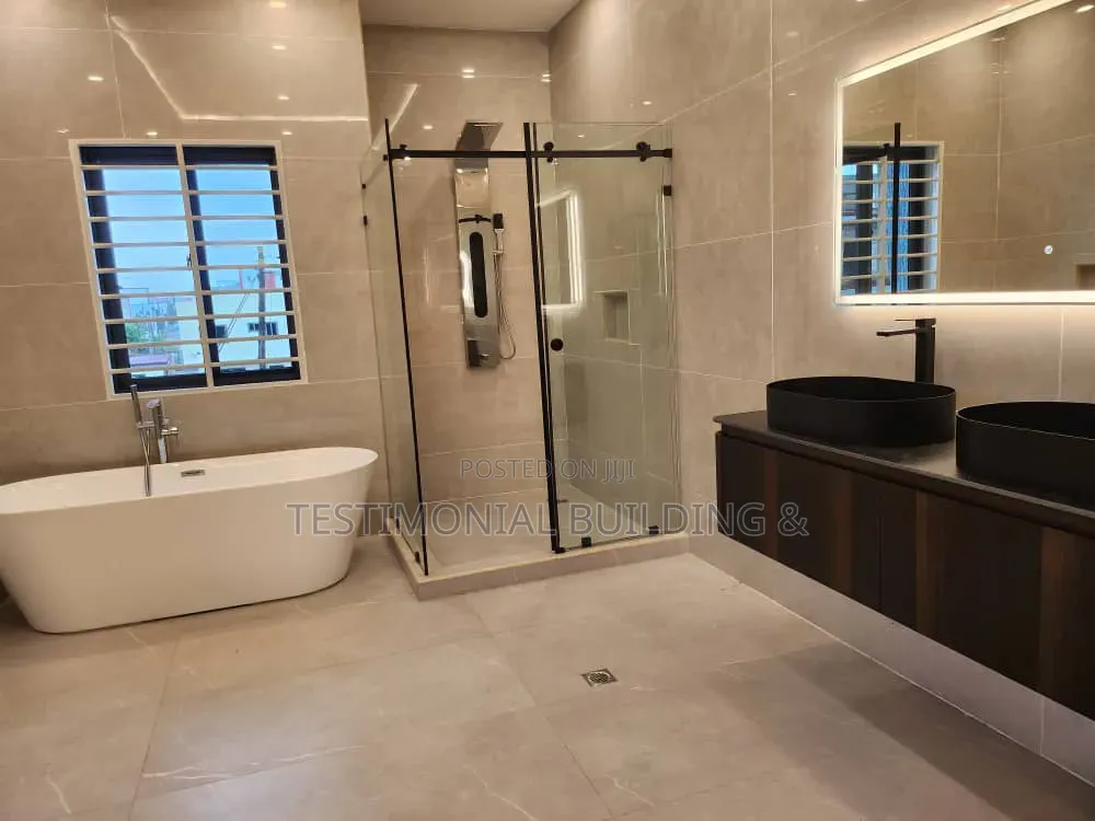 4bdrm House in Testimonial Building, Police Station for sale