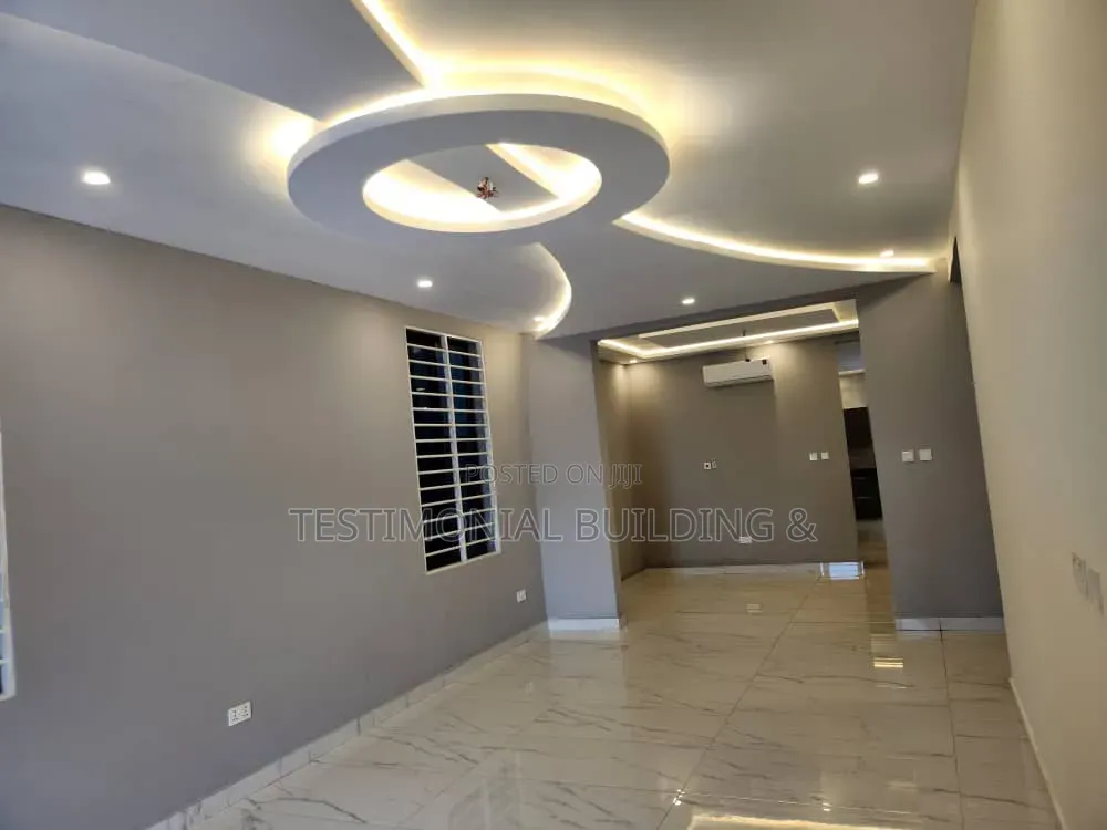 4bdrm House in Testimonial Building, Police Station for sale