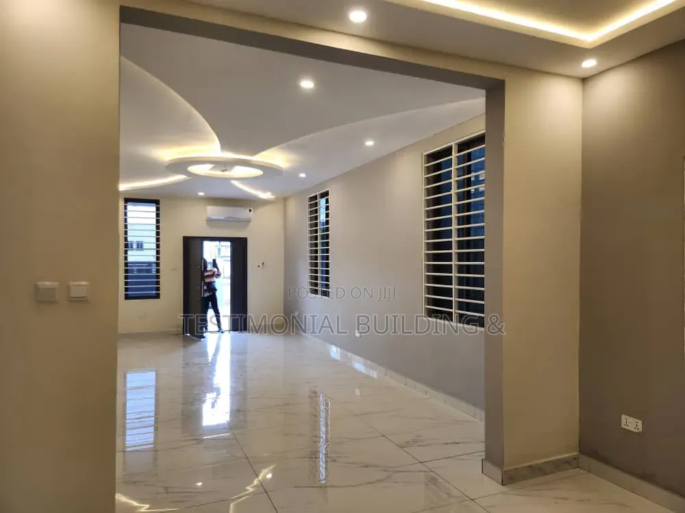 4bdrm House in Testimonial Building, Police Station for sale