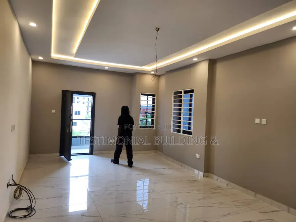 4bdrm House in Testimonial Building, Police Station for sale
