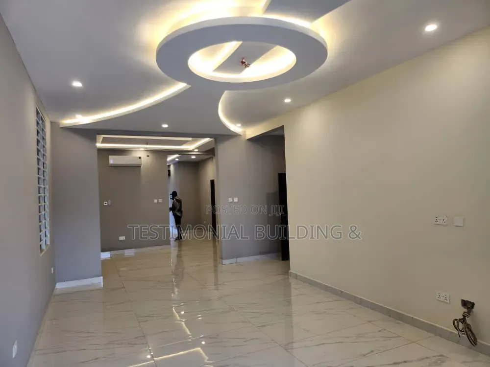 4bdrm House in Testimonial Building, Police Station for sale