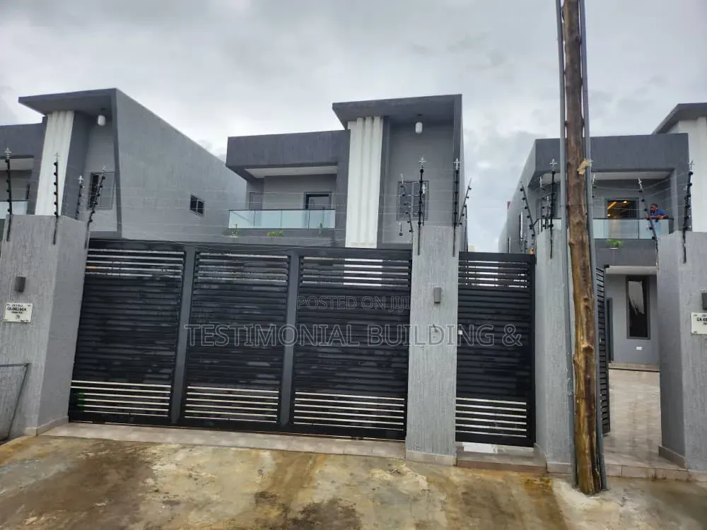4bdrm House in Testimonial Building, Police Station for sale