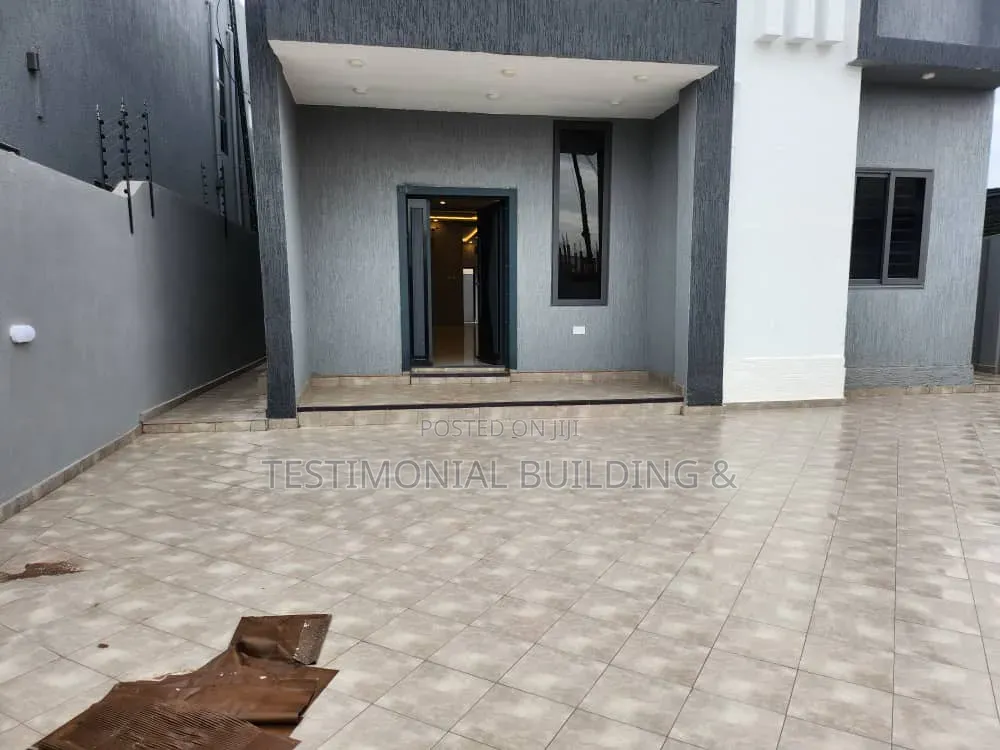 4bdrm House in Testimonial Building, Police Station for sale