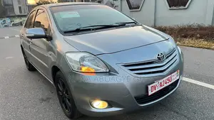 Toyota Belta 2011 Gray