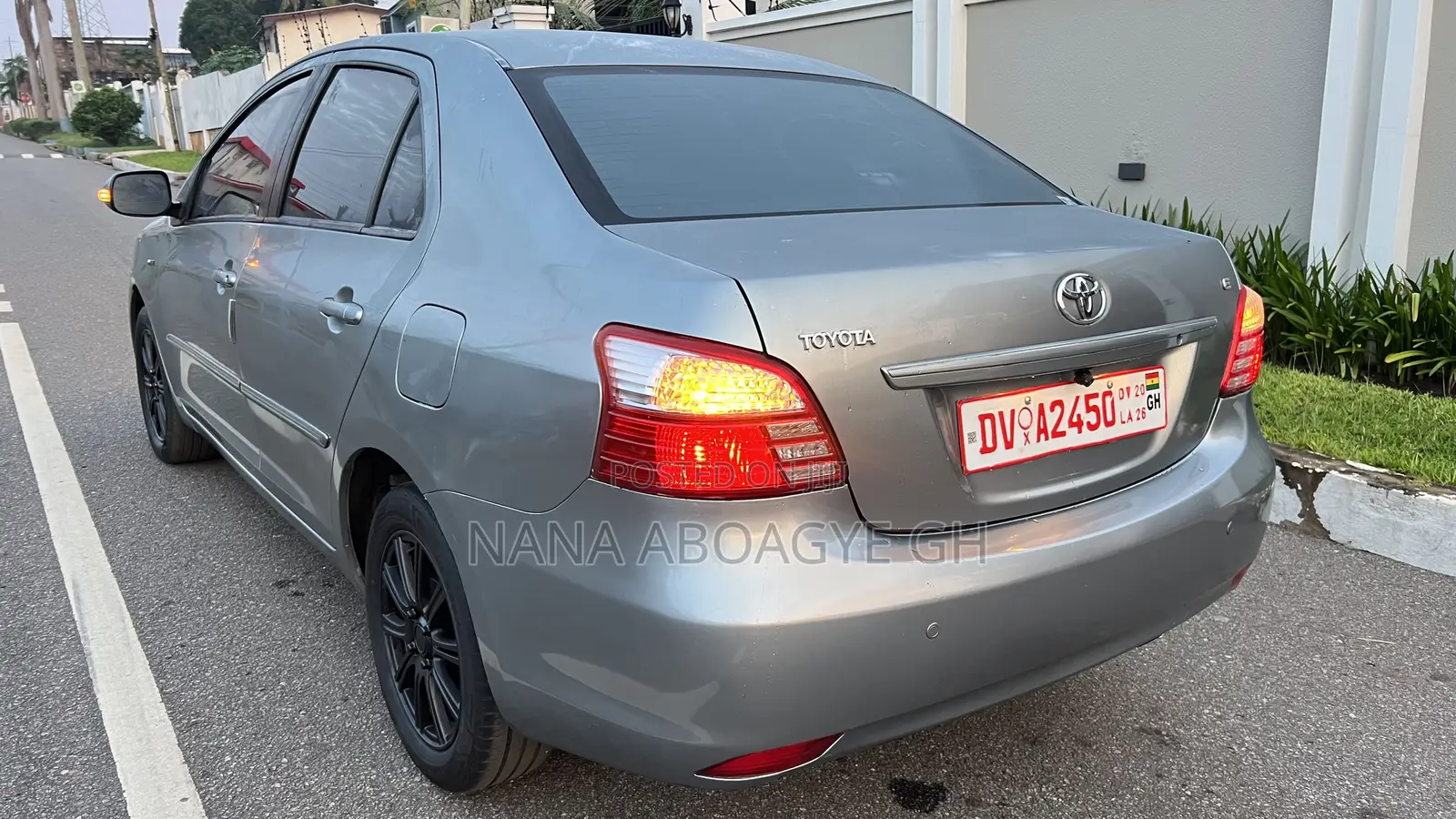 Toyota Belta 2011 Gray