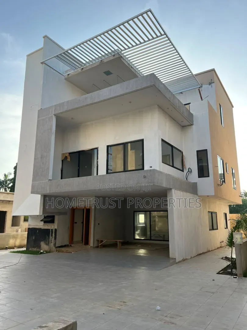 4bdrm Duplex in Cantonment, US Embassy Area for sale