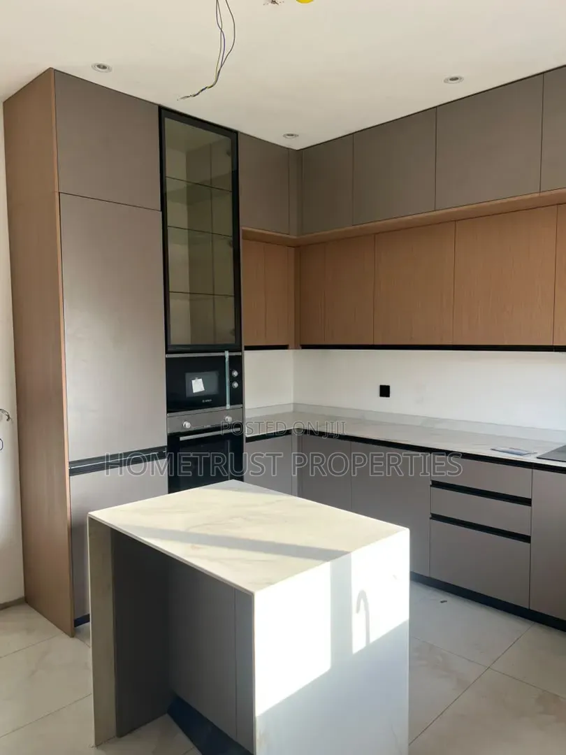 4bdrm Duplex in Cantonment, US Embassy Area for sale