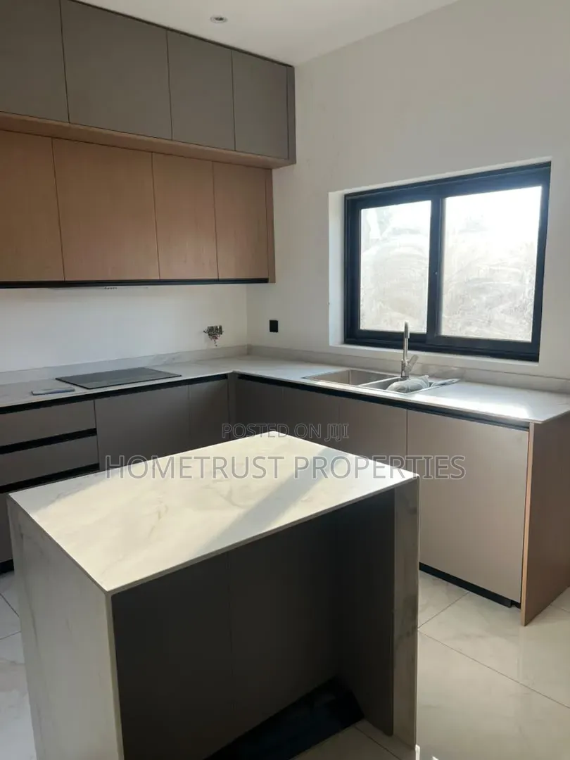 4bdrm Duplex in Cantonment, US Embassy Area for sale